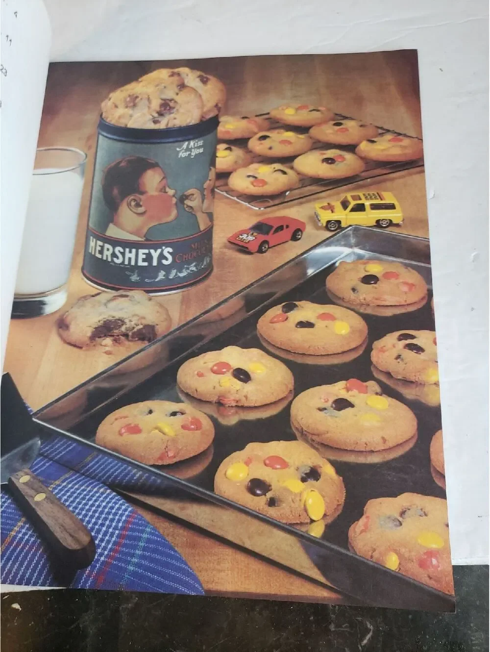 Hershey's Kidsnacks Vintage Cookbook '84